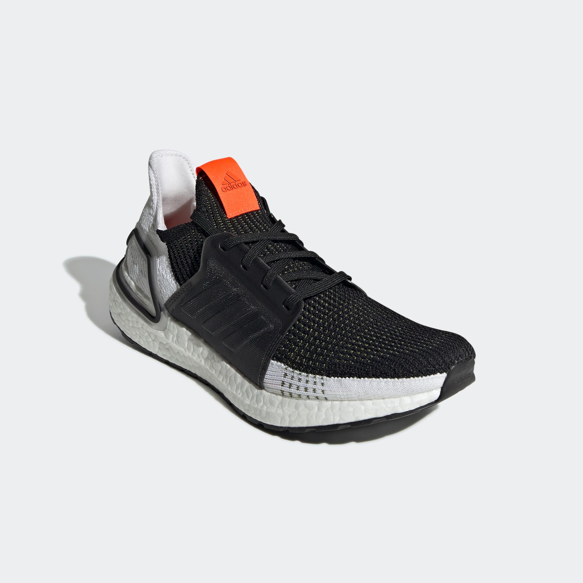 ULTRABOOST 19 adidas