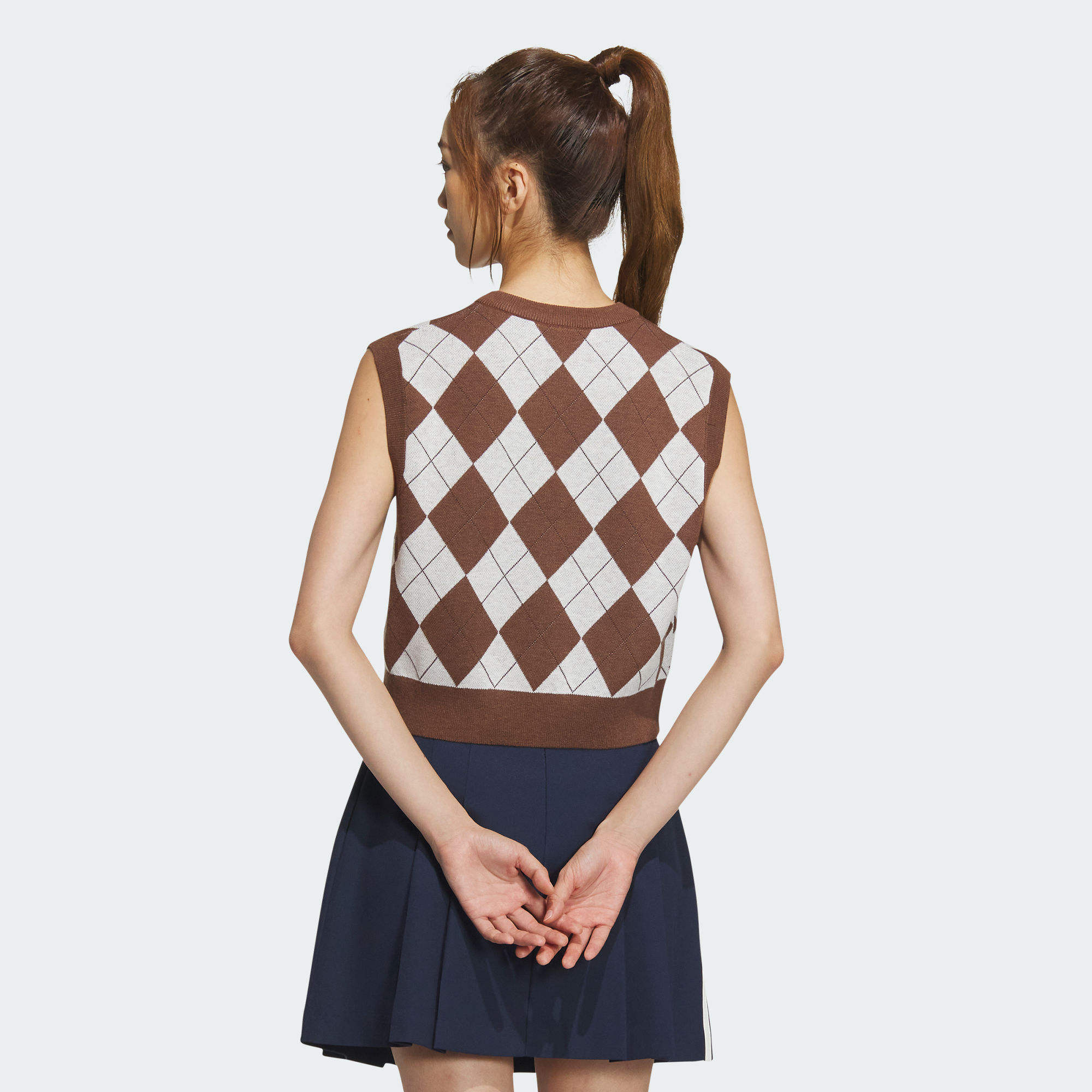校園風針織背心- 咖啡色| 女子| adidas(愛迪達)香港官方網上商店