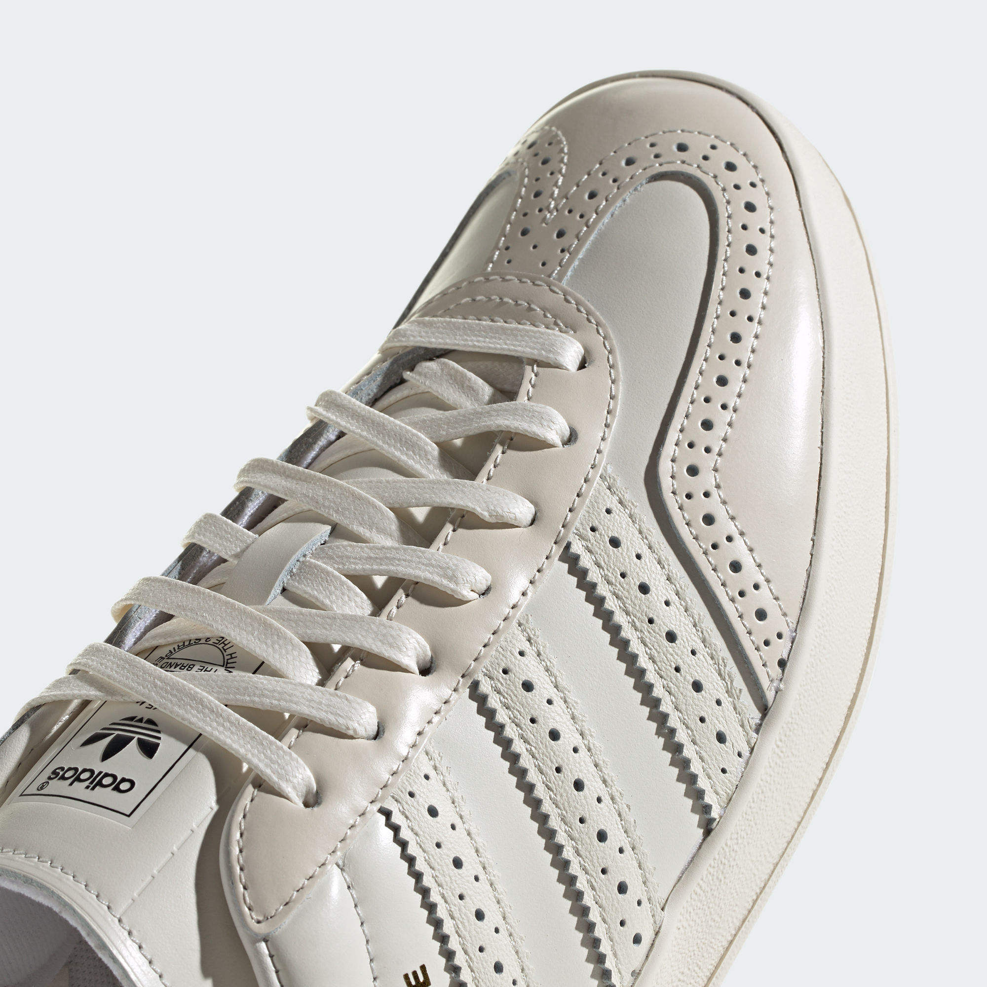 GAZELLE 低筒室內運動鞋- 白色| 女子| adidas(愛迪達)香港官方網上商店