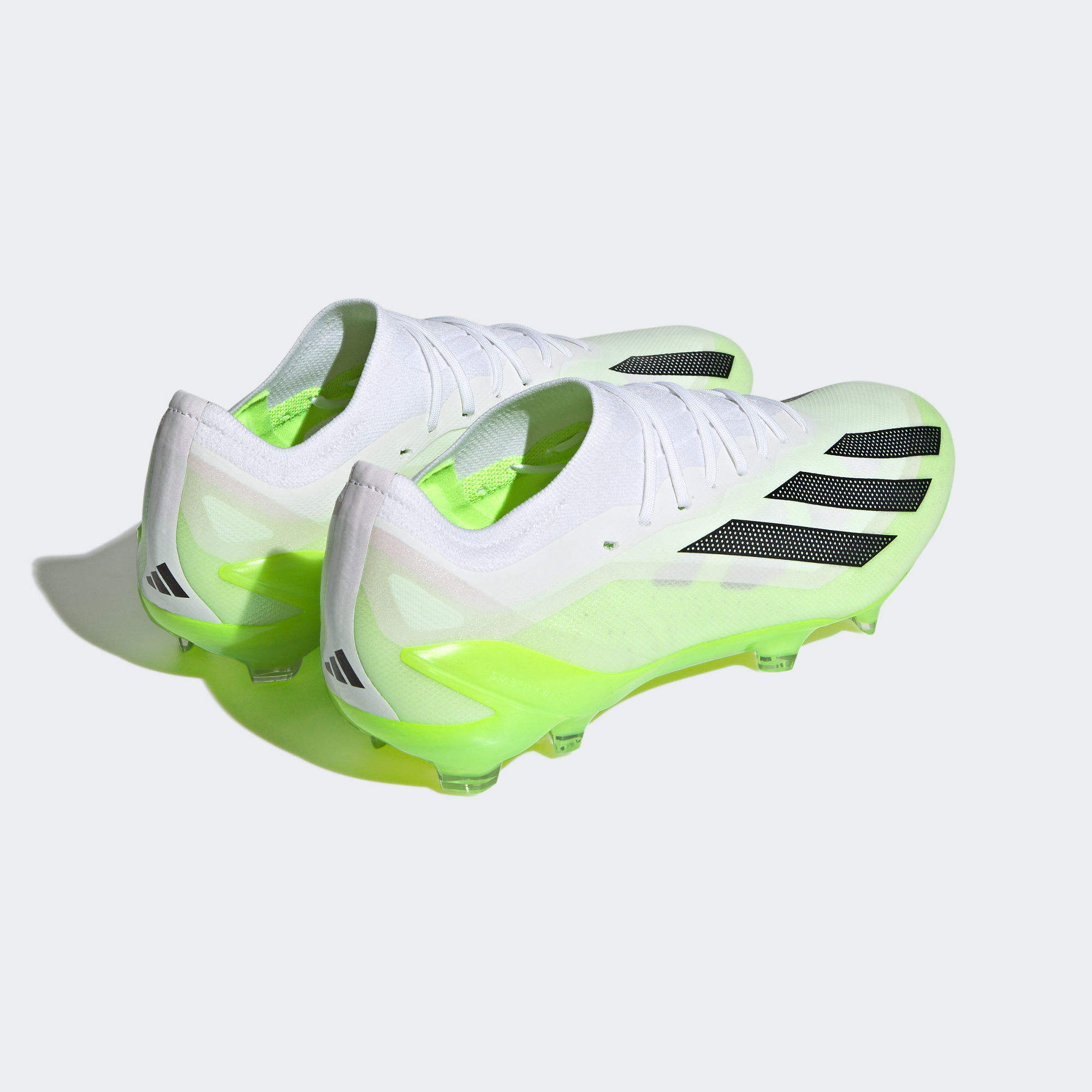X CRAZYFAST.1 偏硬地場足球球靴- 白色| 女子,男子| adidas(愛迪達 